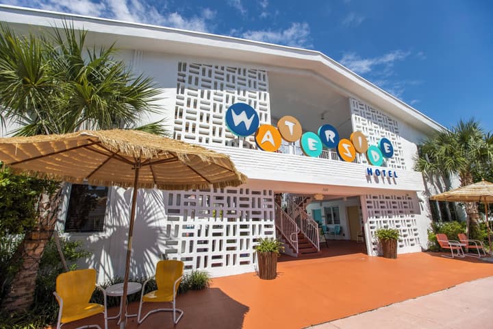 Waterside Hotel and Suites