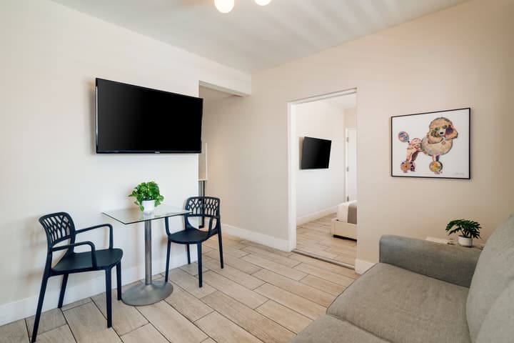 Waterside Hotel and Suites