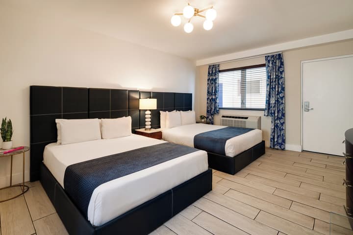 Waterside Hotel and Suites