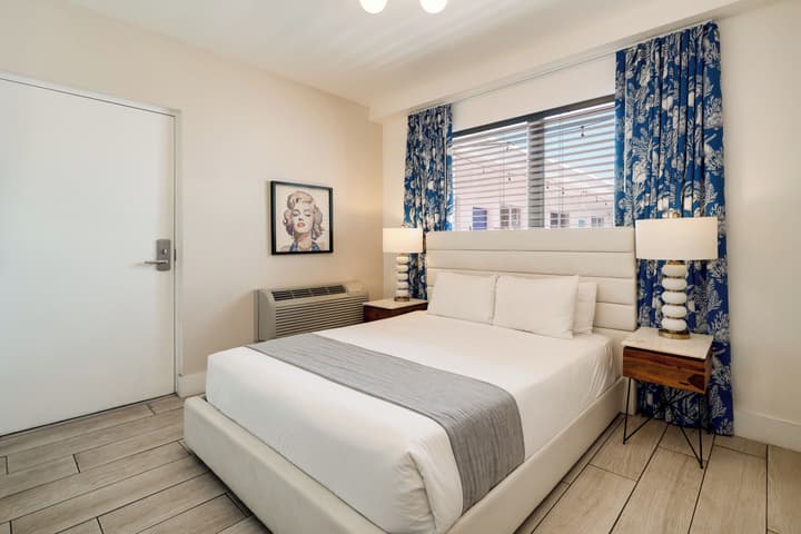 Waterside Hotel and Suites
