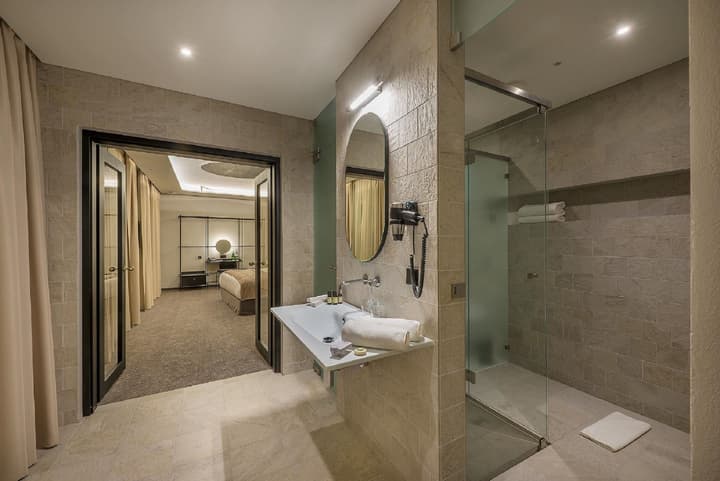Artagonist Art Hotel