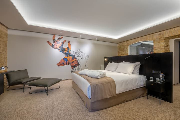 Artagonist Art Hotel