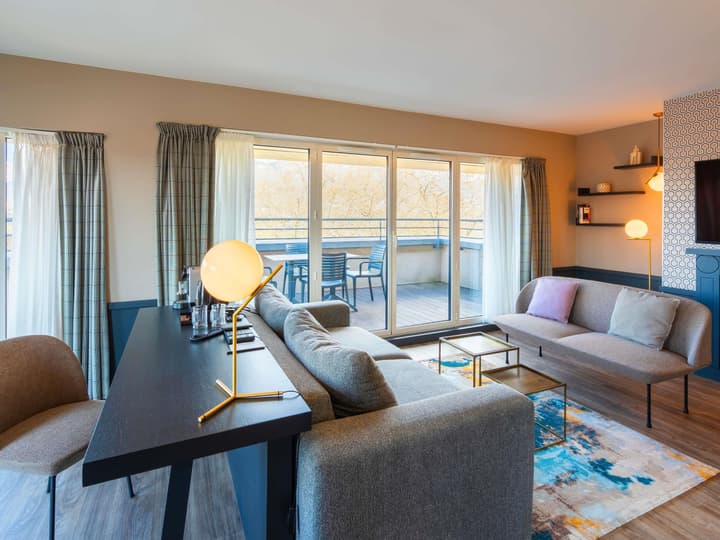 Splendid Hotel Lac d'Annecy - Handwritten Collection