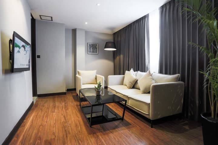 Clover Hotel Monivong