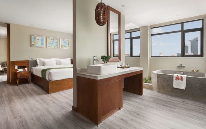 Clover Hotel Monivong