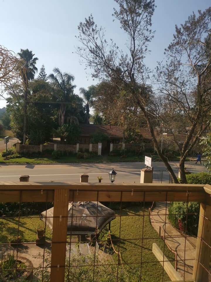 Autumn Breeze Manor