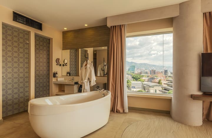 V Grand Hotel, a member of Radisson Individuals