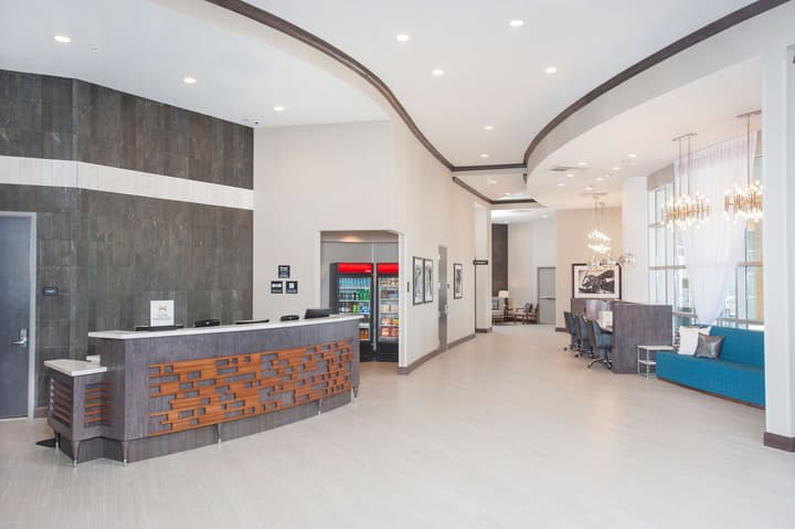 Hampton Inn & Suites LAX El Segundo