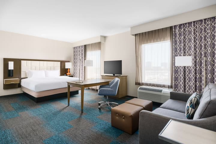 Hampton Inn & Suites LAX El Segundo