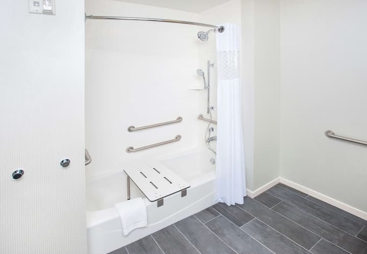 Hampton Inn & Suites LAX El Segundo