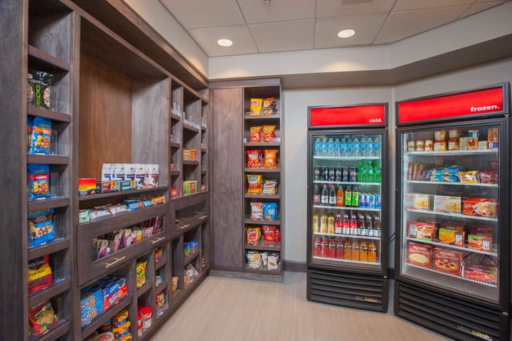 Hampton Inn & Suites LAX El Segundo