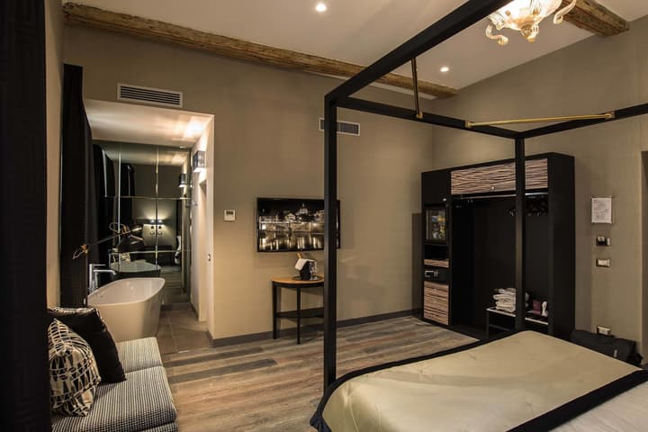 Colonna Suite del Corso