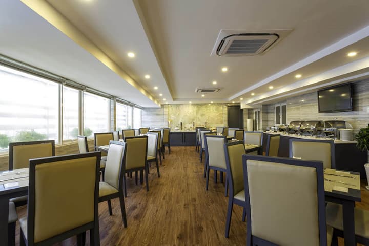 Calista Sai Gon Hotel