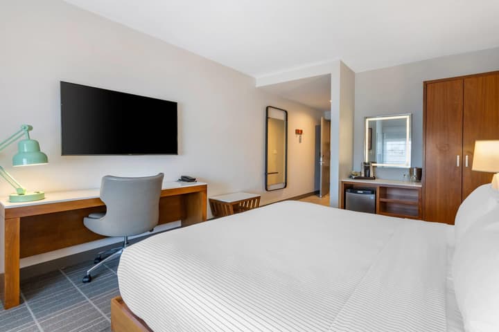 Cambria Hotel LAX