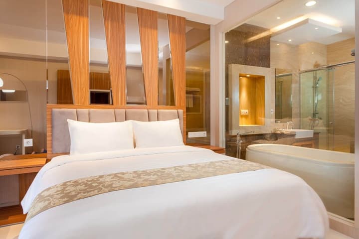 Le Eminence Hotel Convention & Resort Ciloto - Puncak