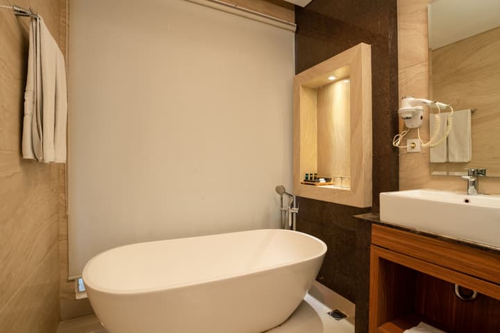 Le Eminence Hotel Convention & Resort Ciloto - Puncak