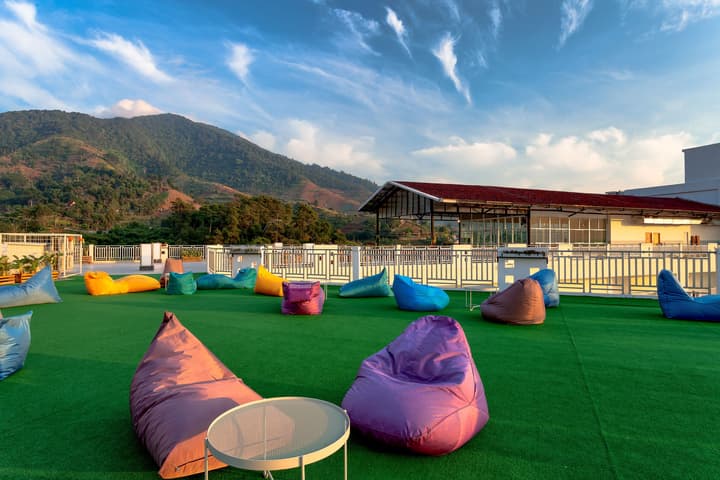 Le Eminence Hotel Convention & Resort Ciloto - Puncak