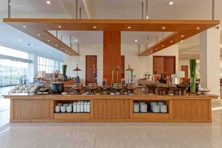 Le Eminence Hotel Convention & Resort Ciloto - Puncak