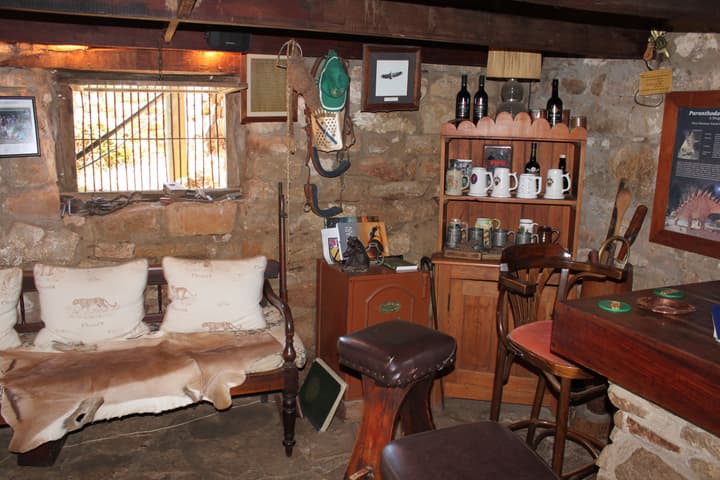 Leeuwenbosch Shearers Lodge