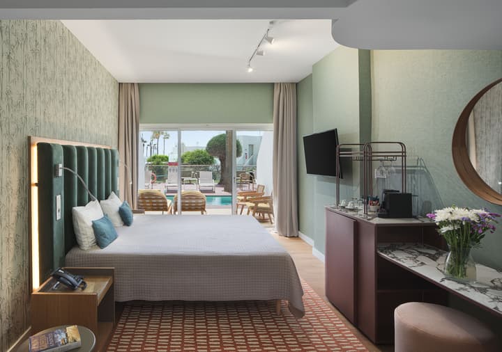 Leonardo Plaza Cypria Maris Beach Hotel & Spa