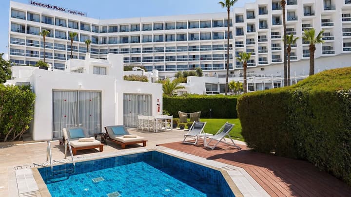 Leonardo Plaza Cypria Maris Beach Hotel & Spa