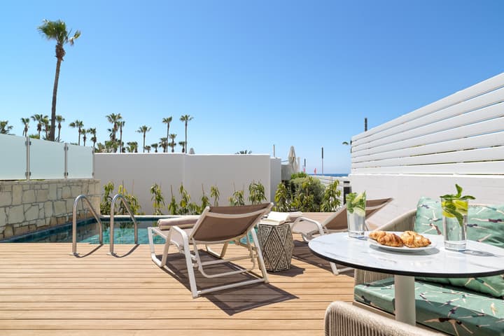 Leonardo Plaza Cypria Maris Beach Hotel & Spa