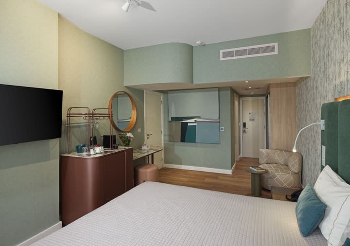 Leonardo Plaza Cypria Maris Beach Hotel & Spa