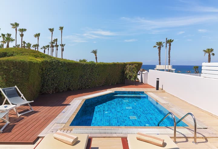 Leonardo Plaza Cypria Maris Beach Hotel & Spa