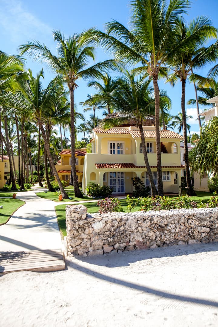 Los Corales Beach Village