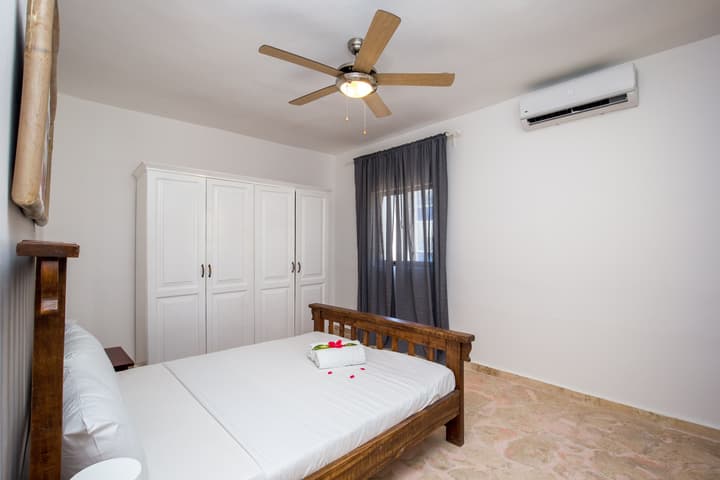 Los Corales Beach Village