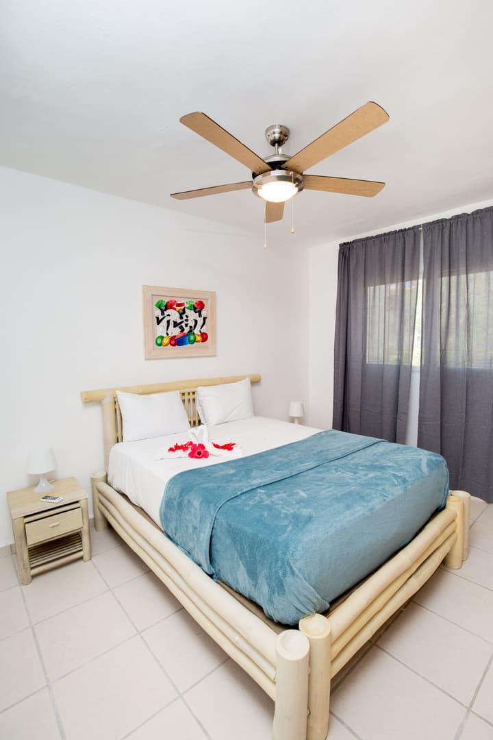 Los Corales Beach Village