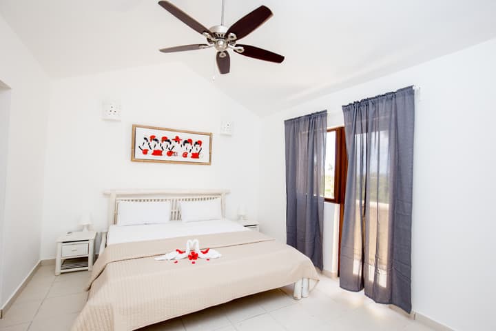 Los Corales Beach Village