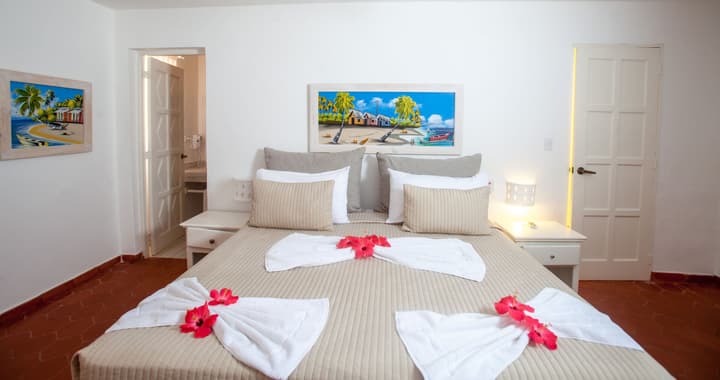 Los Corales Beach Village