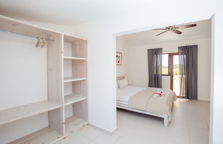 Los Corales Beach Village