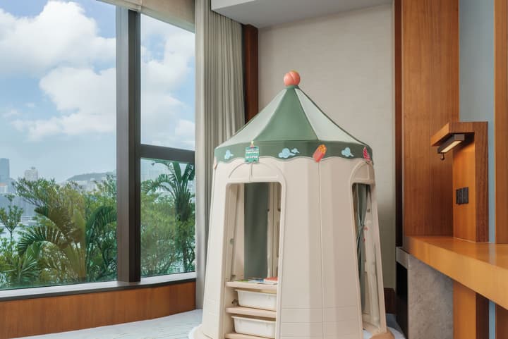 Kerry Hotel Hong Kong by Shangri-la