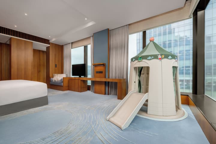 Kerry Hotel Hong Kong by Shangri-la