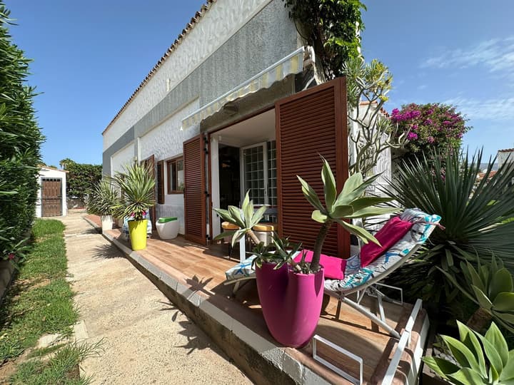 Birdcage Gay Resort - Adult Only