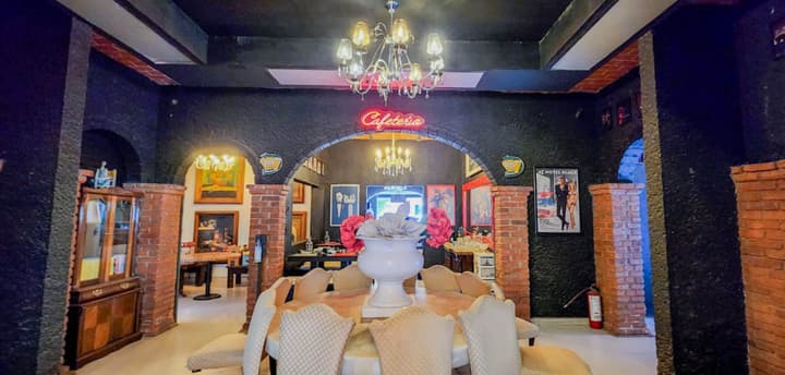 Hotel Black