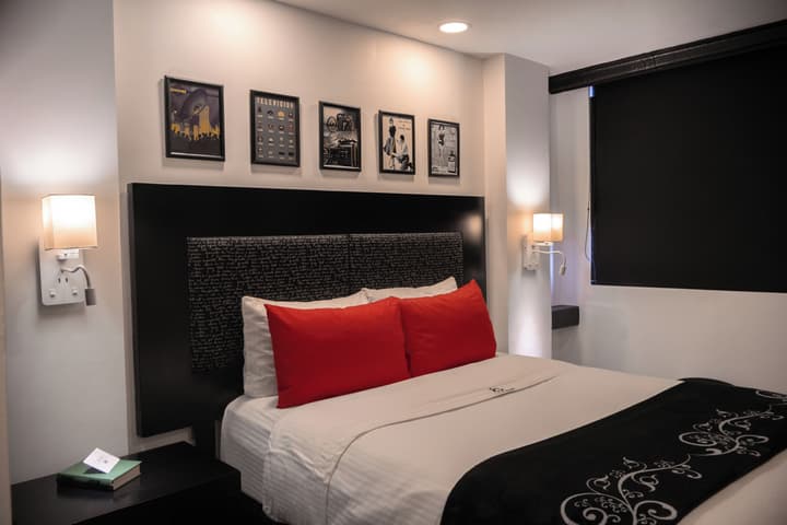 Hotel Black