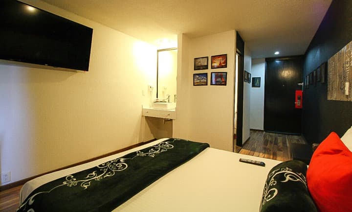 Hotel Black