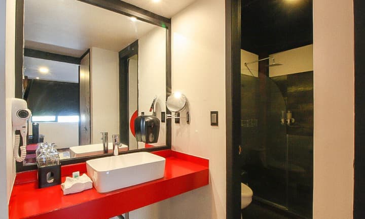 Hotel Black