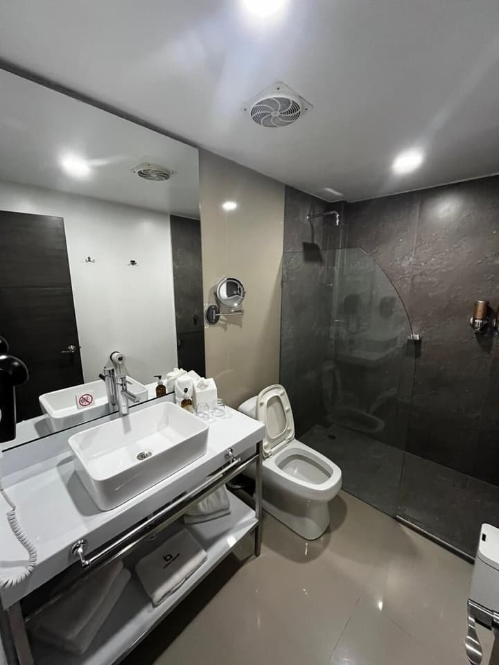 Hotel Black