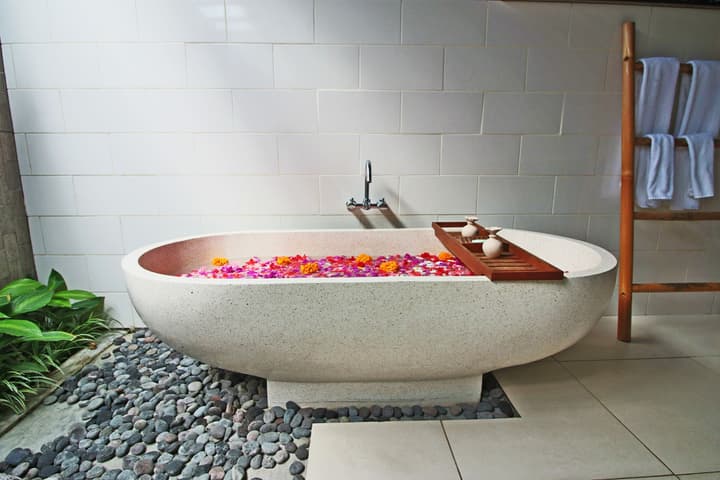 Solo Villas and Retreat