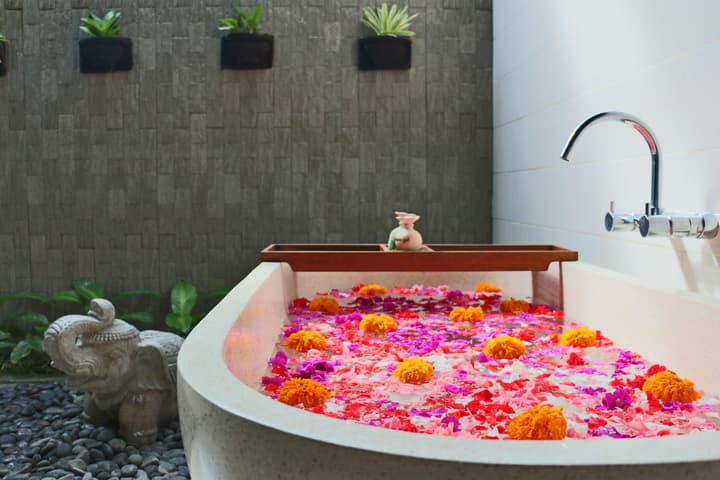 Solo Villas and Retreat