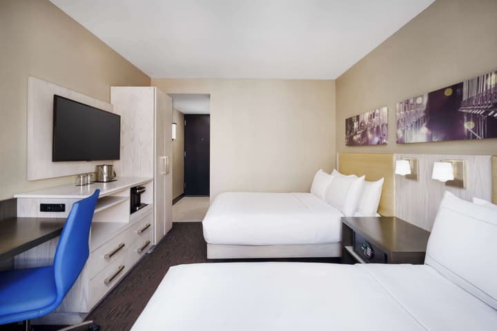 DoubleTree by Hilton New York Times Square West