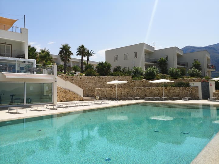 La Blanca Resort & Spa