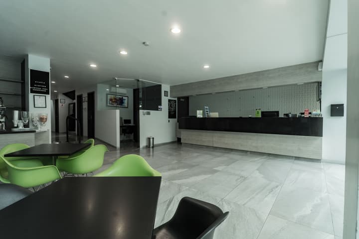 Hotel Lemon Green