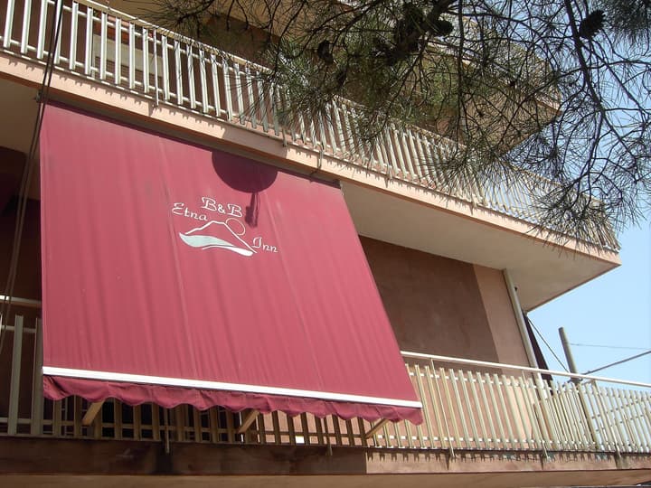 Etna Inn