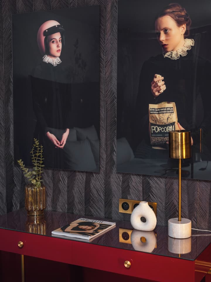 Snob Hotel