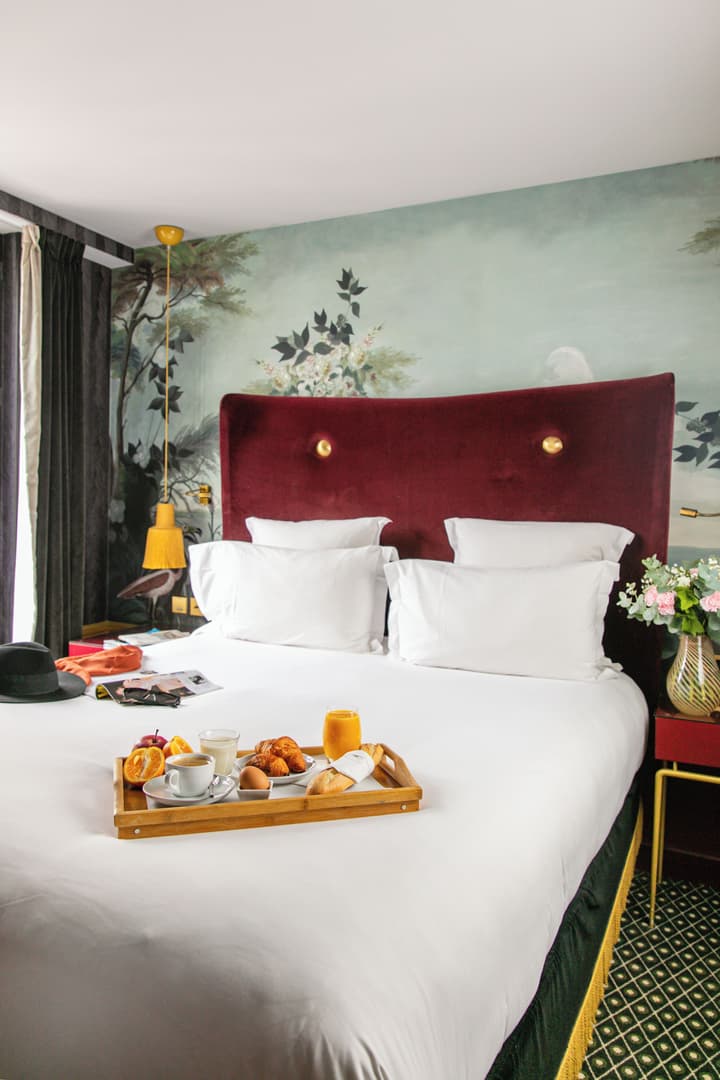 Snob Hotel